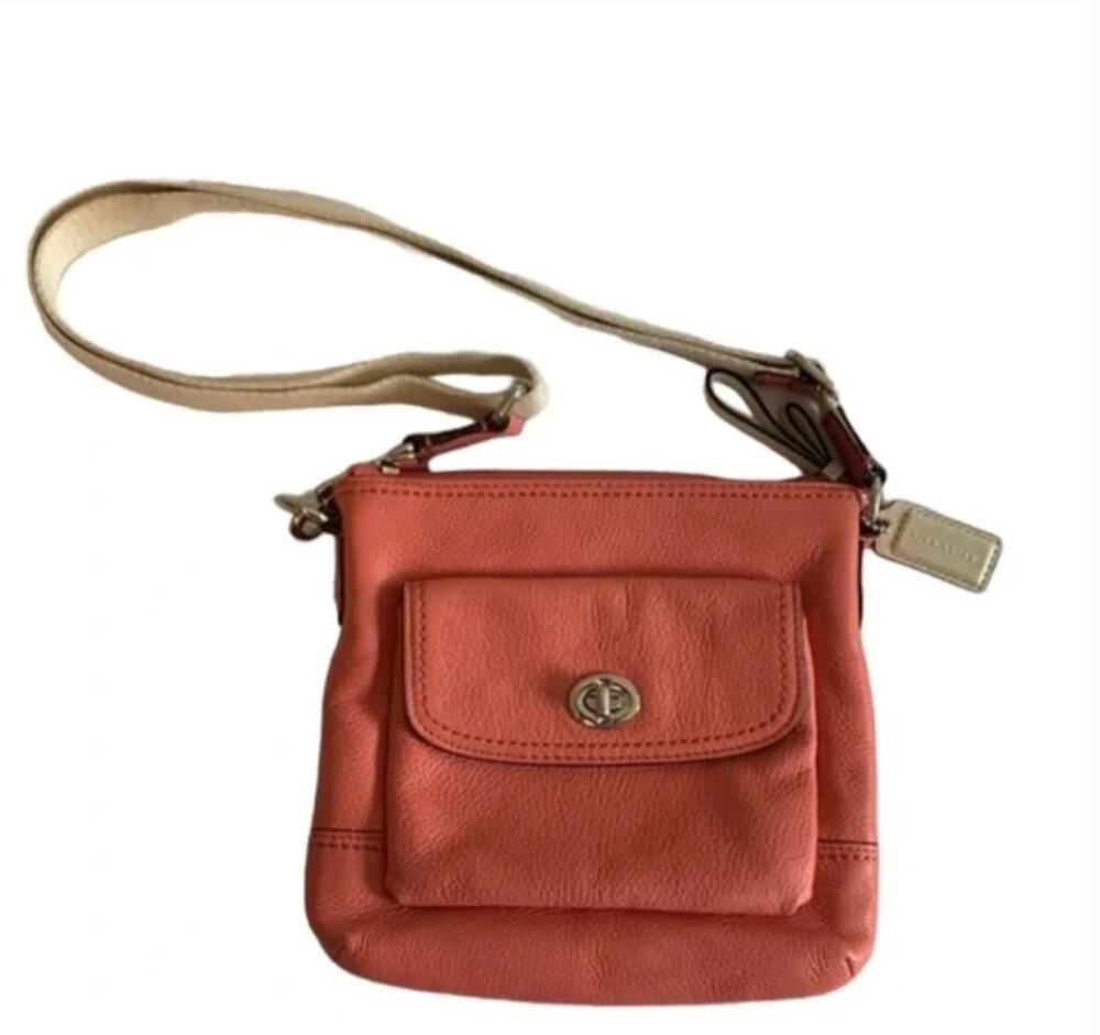 Coach Leather Cambell Swingpack Purse